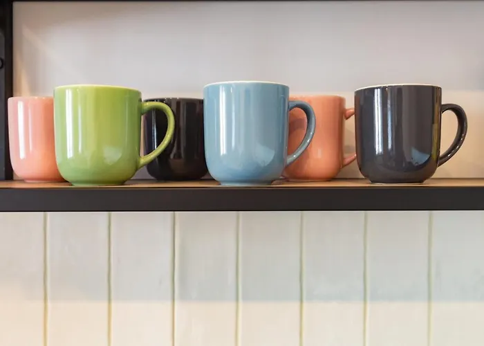 Bright Rose Apartment